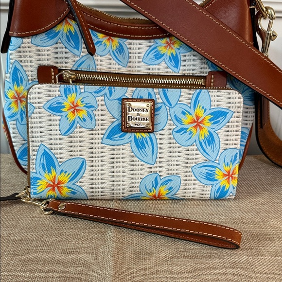 Dooney & Bourke plumeria Blue Floral Shoulder Bag and Wallet/wristlet MRSP $576 - Picture 3 of 14